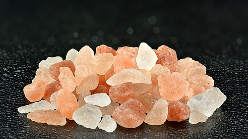 Himalayan salt (coarse).jpg