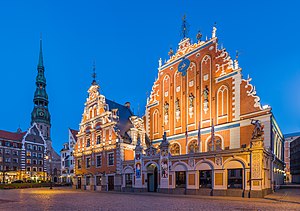 House of Blackheads and St. Peter's Church Tower, Riga, Latvia - Diliff.jpg