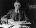 Vannevar Bush portrait.jpg