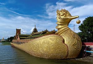 20160803 - Meiktila, Myanmar - Phaung Daw U Pagoda - 7321.jpg