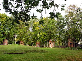 Laizuva. Senosios baznycio sventorius, 2006-09-28.jpg