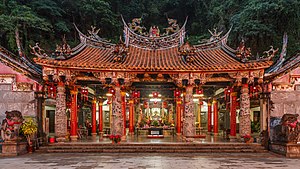 Miaoli-County Taiwan Quanhua-Temple-03.jpg